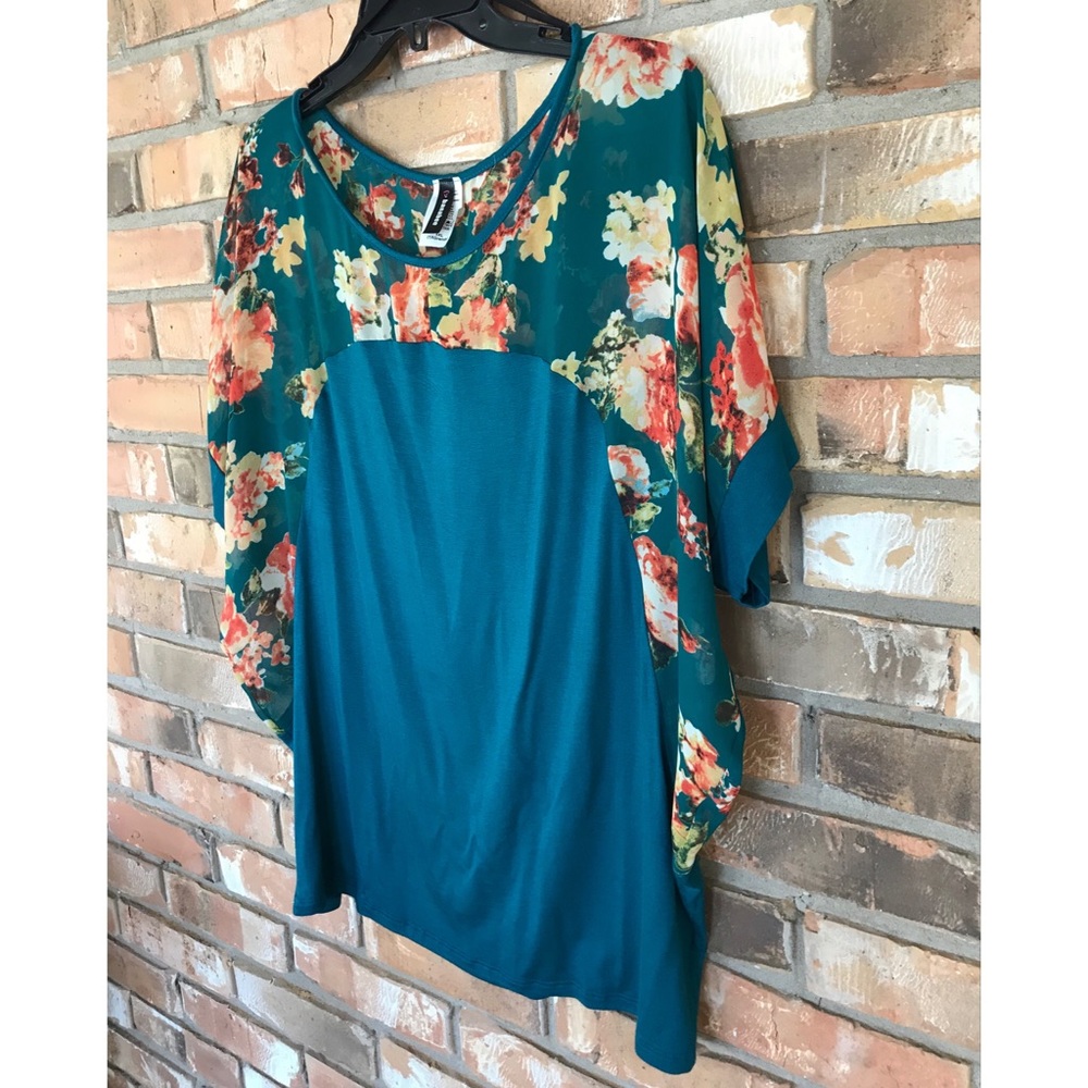 Banabee Plus Size Top   1X - Picture 2 of 8